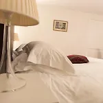 Les Cinq Sens Du Chateau Mayne Lalande Penzion *