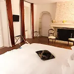 Les Cinq Sens Du Chateau Mayne Lalande